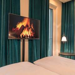 Отель Motel One Berlin-Alexanderplatz Германия, Берлин - 1 отзыв об отеле, цены и фото номеров - забронировать отель Motel One Berlin-Alexanderplatz онлайн комната для гостей фото 4