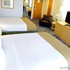 Отель Radisson Hotel Toronto East Канада, Торонто - отзывы, цены и фото номеров - забронировать отель Radisson Hotel Toronto East онлайн комната для гостей фото 3