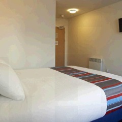 Отель Travelodge Manchester Piccadilly комната для гостей
