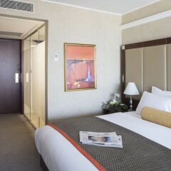 Renaissance Tel Aviv Hotel Тель-Авив удобства в номере фото 2