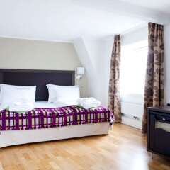 Quality Hotel Augustin сейф в номере