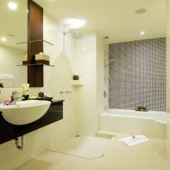 Dusit Thani Laguna Phuket in Phuket, Thailand from 339$, photos, reviews - zenhotels.com bathroom