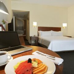 Отель Doubletree By Hilton Mexico City Santa Fe Мехико в номере фото 2
