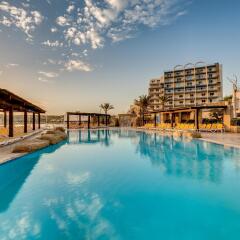 Отель Sunny Coast Resort Club Каура бассейн
