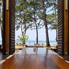 Отель Cocotero Resort The Hidden Village by Costa Lanta пляж