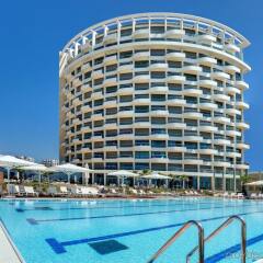 Отель West All Suite Boutique Tel Aviv бассейн