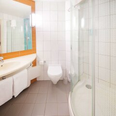 Гостиница Ibis Ярославль Центр в Ярославле - забронировать гостиницу Ibis Ярославль Центр, цены и фото номеров ванная