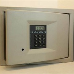 Отель Somerset Park Suanplu Bangkok сейф в номере
