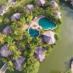 Отель Peace Laguna Resort & Spa бассейн фото 2