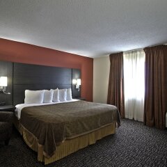 Отель Chicago Club Inn & Suites комната для гостей фото 3