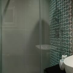 Отель Comely Luxury Apt (Must) Греция, Салоники - отзывы, цены и фото номеров - забронировать отель Comely Luxury Apt (Must) онлайн ванная фото 2