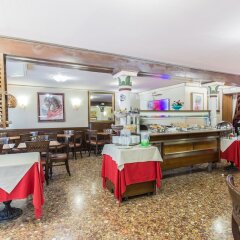 Отель Ambassador Tre Rose Италия, Венеция - 2 отзыва об отеле, цены и фото номеров - забронировать отель Ambassador Tre Rose онлайн питание фото 3