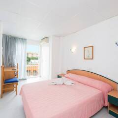 Отель Vista Alegre Hostal Кастро-Урдиалес комната для гостей фото 4