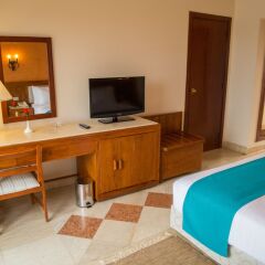Отель Pharaoh Azur Resort Египет, Хургада - 6 отзывов об отеле, цены и фото номеров - забронировать отель Pharaoh Azur Resort онлайн удобства в номере фото 2