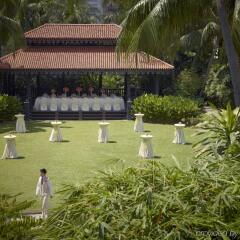 Отель Raffles Singapore