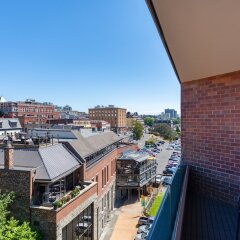 Отель Victoria Regent Waterfront Hotel & Suites Канада, Виктория - отзывы, цены и фото номеров - забронировать отель Victoria Regent Waterfront Hotel & Suites онлайн балкон