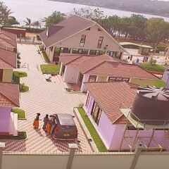 Samanene Beach Hotel