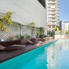 Отель Ilunion Valencia 3 Валенсия бассейн