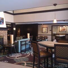 Отель Staybridge Suites Columbus-Airport гостиничный бар