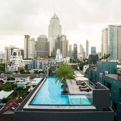 Surestay Plus Hotel By Best Western Sukhumvit 2 Бангкок бассейн