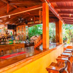Sunrise Club Hotel Restaurant & Bar бассейн