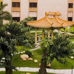 Yue Hai Hotel спортивное сооружение