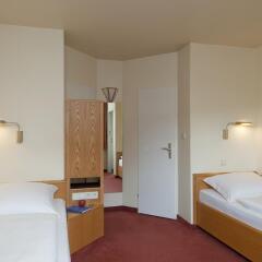 Best Western Hotel Hamburg International сейф в номере