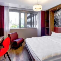Отель Aparthotel Adagio Frankfurt City Messe комната для гостей фото 5