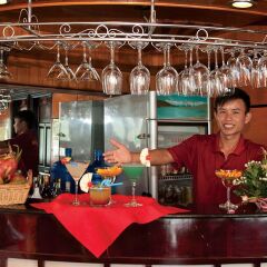 Отель Paragon Sancy Cruise гостиничный бар