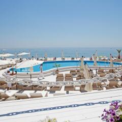Гостиница Atlantic Garden Resort Украина, Одесса - отзывы, цены и фото номеров - забронировать гостиницу Atlantic Garden Resort онлайн бассейн фото 2