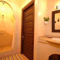 Отель Riad Dar Nouba Марокко, Марракеш - отзывы, цены и фото номеров - забронировать отель Riad Dar Nouba онлайн ванная фото 2