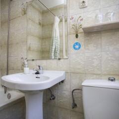 Отель Hostal Armesto Испания, Мадрид - 1 отзыв об отеле, цены и фото номеров - забронировать отель Hostal Armesto онлайн ванная фото 2
