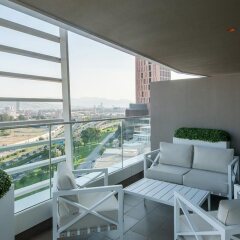Four Points by Sheraton Izmir Турция, Измир - отзывы, цены и фото номеров - забронировать отель Four Points by Sheraton Izmir онлайн балкон