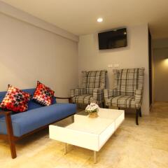 At Nights Hostel Пхукет интерьер отеля