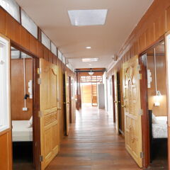 At Pier Hostel Lanta интерьер отеля