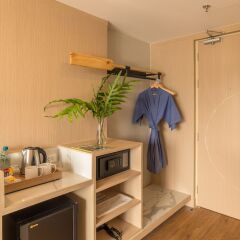 Отель Sea Seeker Krabi Resort сейф в номере