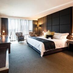 Emporium Hotel 5* Стандартный номер с двуспальной кроватью