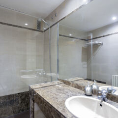 Отель Alterhome Apartamento Plaza Espana Iv Испания, Мадрид - отзывы, цены и фото номеров - забронировать отель Alterhome Apartamento Plaza Espana Iv онлайн ванная