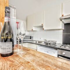 Апартаменты Celebrity Apartments Brighton Queens в номере фото 2