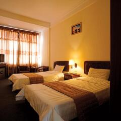 Bien Dong Hotel Halong комната для гостей фото 2