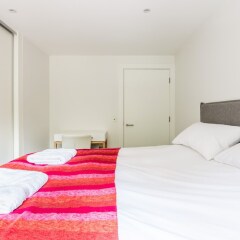Апартаменты Luxury 1 Bed Castle View Apartment Эдинбург комната для гостей