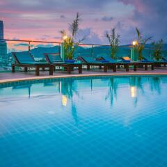 The Allano Phuket Hotel бассейн