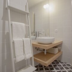 Отель Liiiving In Porto Luxury Boutique Apart Порту ванная