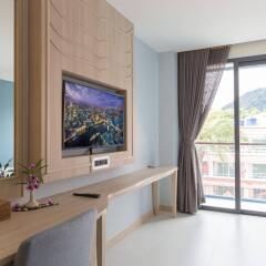 Отель Beyond At Patong Патонг комната для гостей фото 3