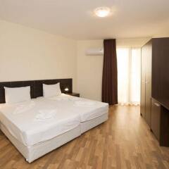 Hotel Golden Ina - Rumba Beach сейф в номере