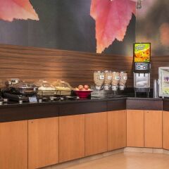Отель Fairfield Inn & Suites by Marriott Frederick питание фото 3