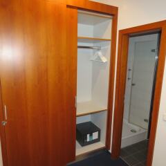 Отель Pension Guesthouse Berlin сейф в номере