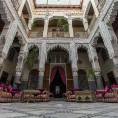 Отель Palais d'Hôtes Suites & Spa Fes Марокко, Фес - отзывы, цены и фото номеров - забронировать отель Palais d'Hôtes Suites & Spa Fes онлайн помещение для мероприятий
