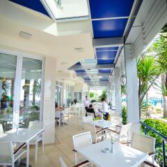 Iliria Internacional Hotel интерьер отеля фото 3
