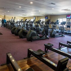 Sheldon Park Hotel and Leisure Club фитнесс-зал